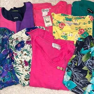 Vintage‎ Bundle of 8 Women’s Tops Size Vary